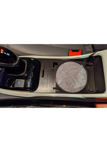 2021 Kablosuz Şarj Cihazı Deliği W/ Bolt Ev Merkez Konsol Kapağı (Plastik Aparattır!!!) fiyatları