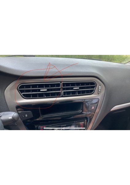 Peugeot 301 Tutucu Arka Hattı ile Hava Deflektör Bıçağı (Plastik Aparattır!!!)