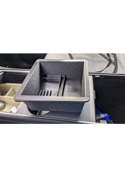 Tesla Model 3/y Arka Cubby (Plastik Aparattır!!!)