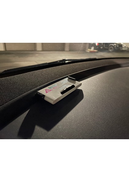 California Fastrak, Tesla Model Y / Model 3'ü Elinde Tutuyor (Plastik Aparattır!!!)