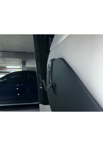 Tesla Model x (Yenile) Ceket Kancası (Plastik Aparattır!!!) fiyatları