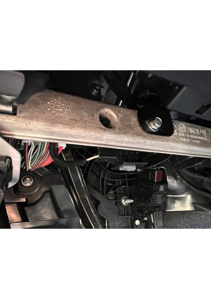 Jeep Wrangler Jt Veya Jl Için Tazer Manyetik Braket (Plastik Aparattır!!!) fırsatları