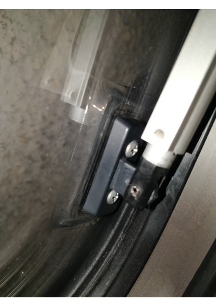 Hymer Karavan Pencere Katılımcısı Yıkıcı / Pencere Braketi (Plastik Aparattır!!!) fırsatları