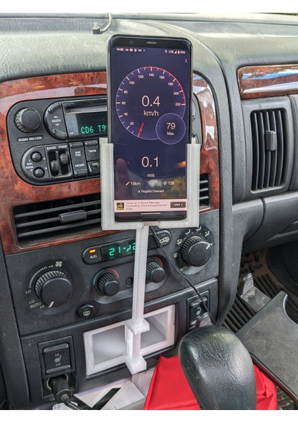 1999 - 2004 Jeep Grand Cherokee (Wj) 'de Cubby'yi Kullanarak Cep Telefonu Montajı (Plastik Aparattır!!!)