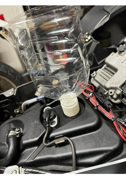 Bmw Motorrad K Serisi Plastik Şişe Yağ Hunisi (Plastik Aparattır!!!)