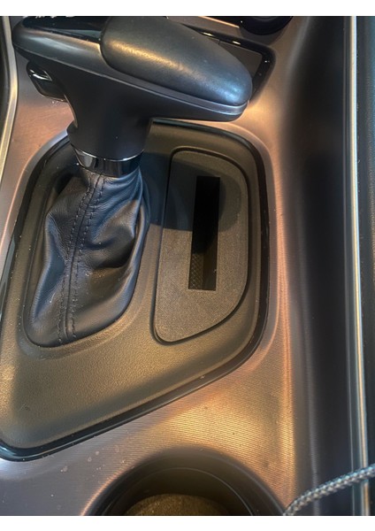 Dodge Challenger Telefon Sahibi (Plastik Aparattır!!!) fiyatları