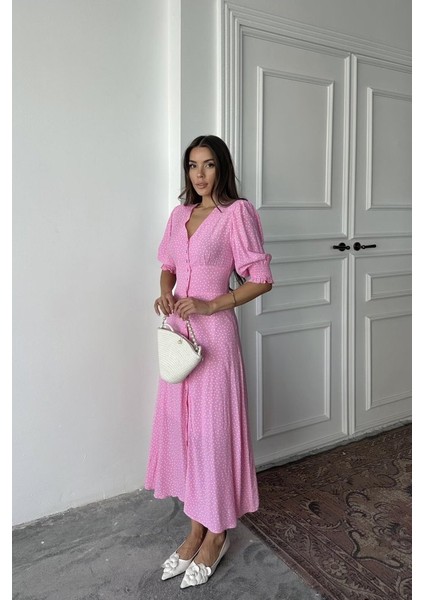 Pembe Arka ve Bel Ucu Gipeli Elbise