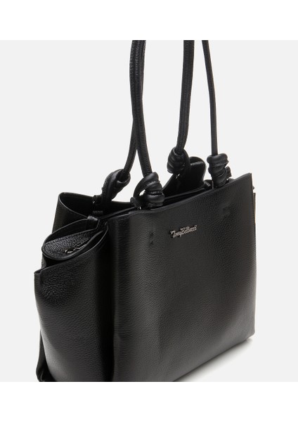 03CAH309440A100 KADIN Deri Siyah Omuz Çantası fırsatları