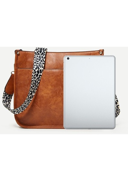 Crossbody Kadın Çantası Kadın Çantası 2023 Avrupa ve Amerika Moda Crossbody Leopar Desenli Omuz Büyük Kapasiteli Tote Çanta (Yurt Dışından)