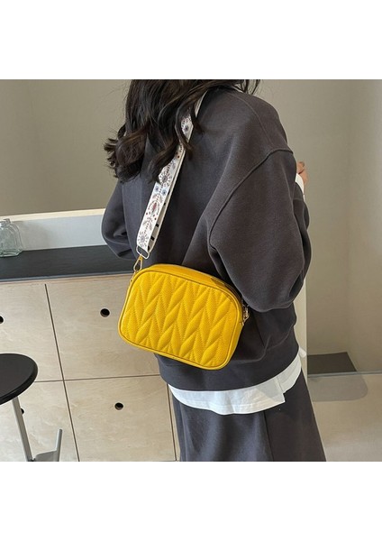 Kadınlar Için Çantalar Yeni 2024 Moda Pu Deri Omuz Çantası Küçük Çanta Geniş Bant Crossbody Çanta Kadın Çok Yönlü Küçük Kare Çanta (Yurt Dışından) modelleri