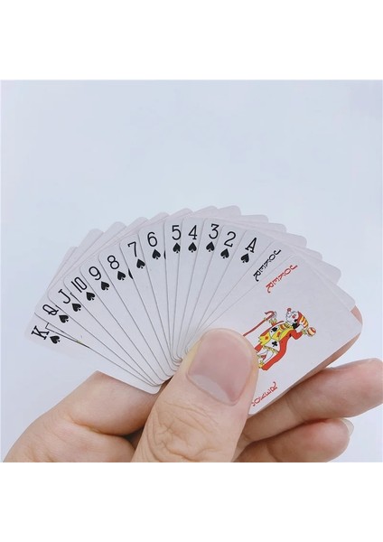 Sarı Stil Sevimli Mını Minyatür Oyunları Poker Mını Bebekler Için Oyun Kartları Minyatür Aksesuar Ev Dekorasyon Yüksek Li Kart Oyunu (Yurt Dışından) fiyatları