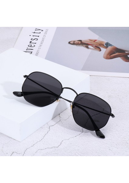 Siyah-Siyah Gri Stil 2021 Vintage Tasarım Kare Yuvarlak Güneş Gözlükleri Kadın Erkek Lüks Ayna Klasik Metal Çerçeve UV400 Moda Bisiklet Sürüş (Yurt Dışından) fırsatları