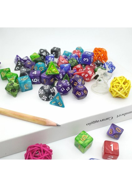 Pe6 Stili Tıtans Çokyüzlü Zar Seti Dnd Zarları Standart Boyut W Altın ve Beyaz Boyalı Sayılar Birçok Rol Oyunu Için (Yurt Dışından) modelleri