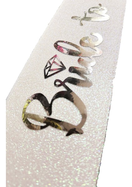Beyaz Üzeri Gümüş Italik Alyanslı Bride To Be Yazılı Simli Işıltılı Kuş - 1OL2473-2503 modelleri