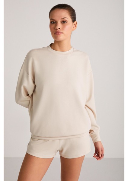 Maisie Kadın Scuba Kumaşlı Aşırı Yumuşak Yuvarlak Yakalı Oversize Vanilya Sweatshirt
