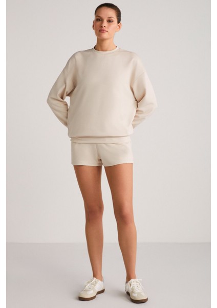 Maisie Kadın Scuba Kumaşlı Aşırı Yumuşak Yuvarlak Yakalı Oversize Vanilya Sweatshirt