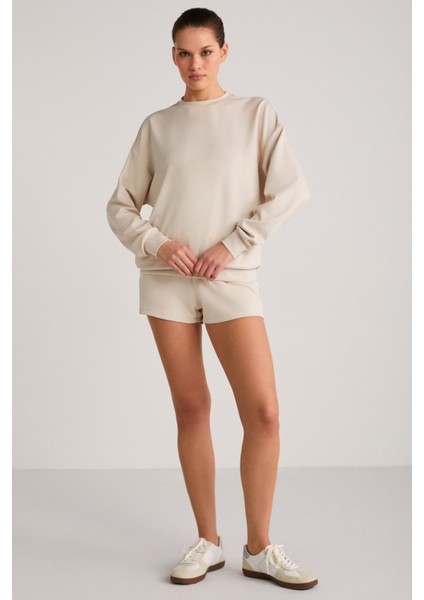 Maisie Kadın Scuba Kumaşlı Aşırı Yumuşak Yuvarlak Yakalı Oversize Vanilya Sweatshirt