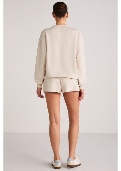 Maisie Kadın Scuba Kumaşlı Aşırı Yumuşak Yuvarlak Yakalı Oversize Vanilya Sweatshirt