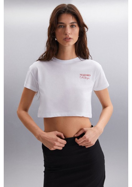 MORAN Kadın %100 Pamuk Beyaz - Kırmızı Baskılı T-Shirt