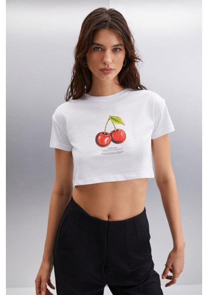 MORAN Kadın %100 Pamuk Beyaz - Kiraz Baskılı T-Shirt indirimleri