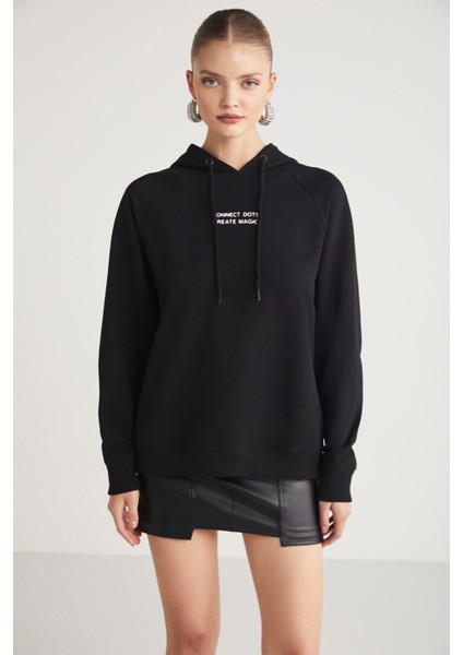 Glace Kadın Ön Ve Arka Baskı Detaylı Kapüşonlu Regular Fit Normal Kalıp Siyah Sweatshirt fiyatları