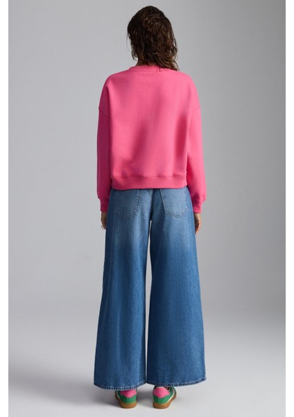 Daleska Kadın Şehir Temalı Baskı Detaylı Yumuşak Organik Pamuk Şardonlu Regular Pembe Sweatshirt