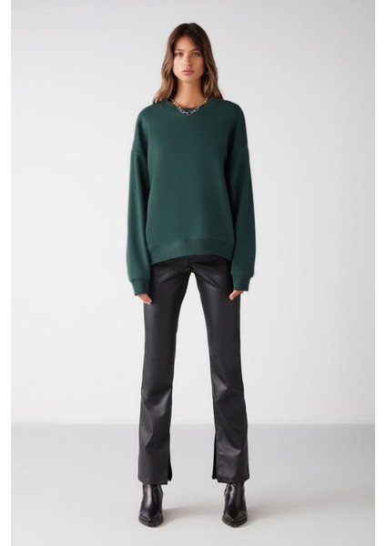 Susana Kadın Bisiklet Yaka Içi Polarlı Oversize Fit Basic Koyu Yeşil Sweatshirt