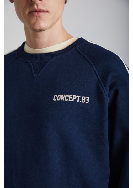 Brıstol Erkek 3 Iplik Içi Şardonlu Regular Sırt Baskı Detaylı Kol Şeritli Lacivert Sweatshirt modelleri