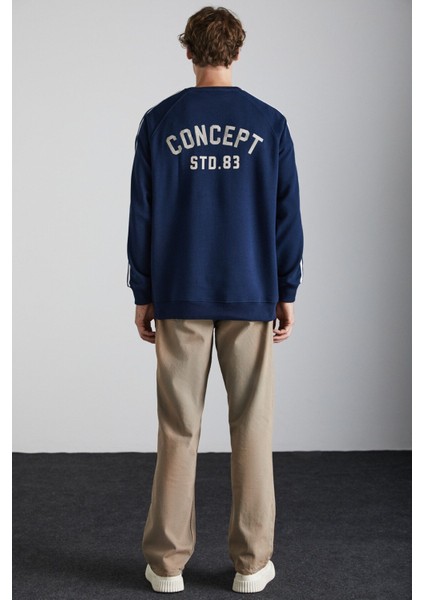 Brıstol Erkek 3 Iplik Içi Şardonlu Regular Sırt Baskı Detaylı Kol Şeritli Lacivert Sweatshirt