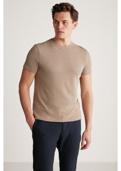 Jeremy Erkek Slim Fit Triko Görünümlü Kumaşlı Triko Yakalı Kalın Dokulu Vizon T-Shirt modelleri
