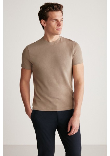Jeremy Erkek Slim Fit Triko Görünümlü Kumaşlı Triko Yakalı Kalın Dokulu Vizon T-Shirt fırsatları