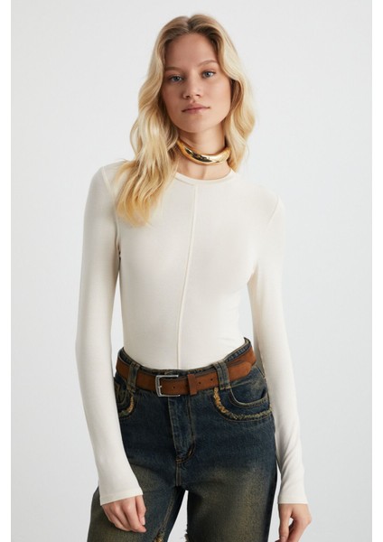 Yensı Kadın Viscon Yuvarlak Yaka Slim Fit Ekru Bluz modelleri