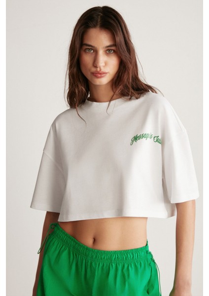 Carıssa Kadın Bisiklet Yaka Baskı Detaylı Crop Beyaz T-Shirt