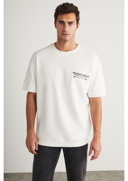 Brendan Erkek Bisiklet Yaka %100 Pamuk Nakış ve Baskı Detaylı Ekru T-Shirt