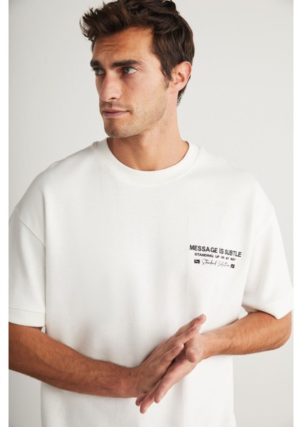 Brendan Erkek Bisiklet Yaka %100 Pamuk Nakış ve Baskı Detaylı Ekru T-Shirt indirimleri