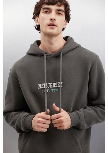 Herald Erkek Kapüşonlu Kanguru Cepli Içi Polarlı Baskılı Koyu Gri Sweatshirt fırsatları