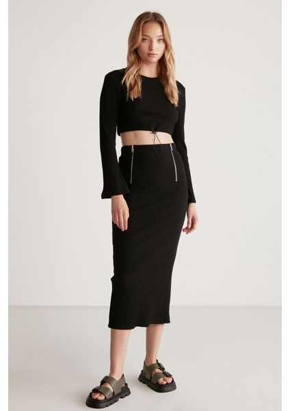 Lauren Kadın Slim Fit Fermuar Detaylı Midi Siyah Etek
