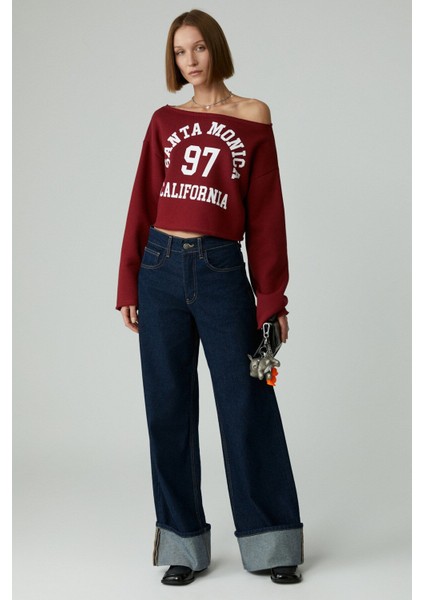 Asly Kadın Asimetrik Yakalı Şardonsuz Tek Omzu Açık Baskılı Bordo Sweatshirt