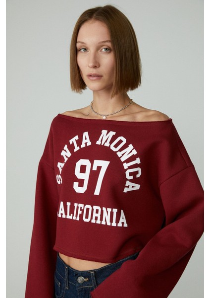 Asly Kadın Asimetrik Yakalı Şardonsuz Tek Omzu Açık Baskılı Bordo Sweatshirt