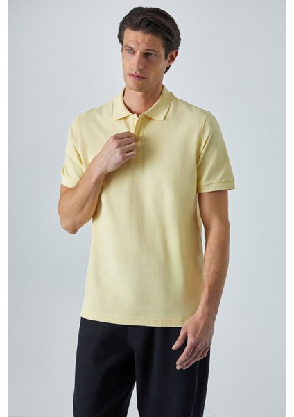 Zeke Erkek Polo Yaka Relaxed Fit Patlı Düğmeli Kısa Kollu Sarı T-Shirt modelleri