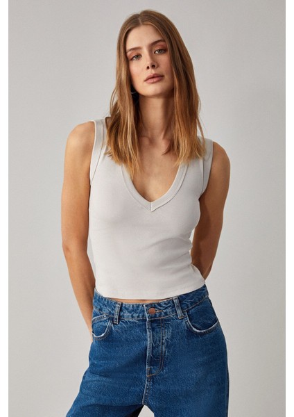 Lescosa Kadın Slim V Yaka Kolsuz Taş Rengi T-Shirt modelleri