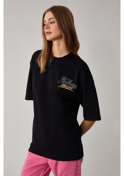 Caıtlyn Kadın Oversize Bisiklet Yaka Siyah T-Shirt modelleri