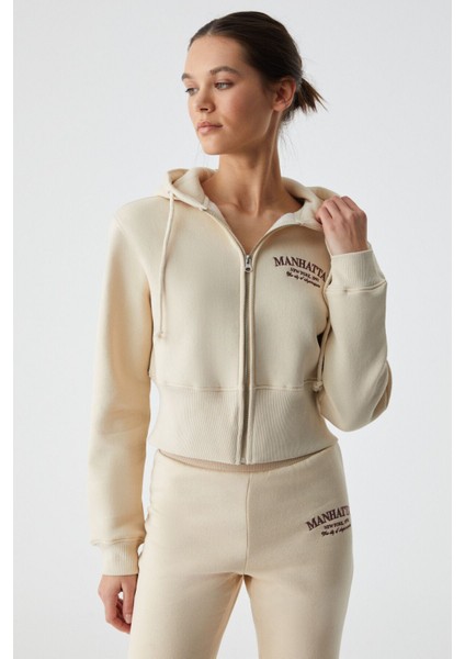 Iressıne Kadın Kapüşonlu Fermuarlı Uzun Kollu Regular Taş Rengi Sweatshirt