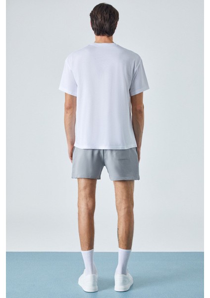 Lucky Erkek Oversize Fit Beyaz T-Shirt fırsatları