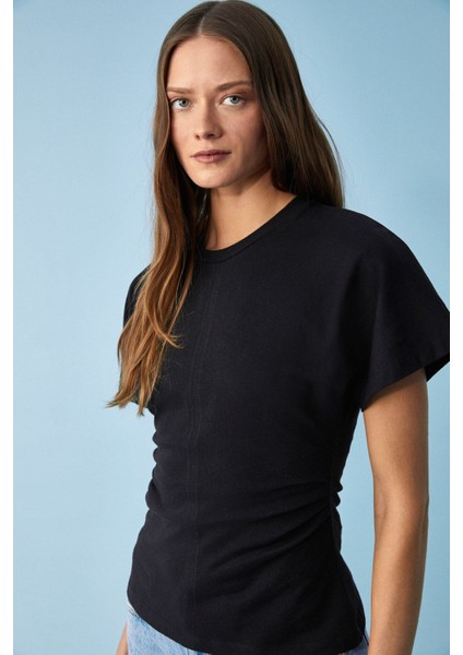 Nexus Kadın Regular Bisiklet Yaka Büzgü Siyah T-Shirt modelleri