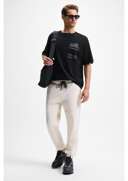 CODY Erkek Regular Fit Özel Dokulu Kalın Kumaşlı Önü Nakış Ve Baskılı Organik Pamuklu Siyah T-Shirt