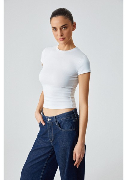 HOPEWELL Kadın Yuvarlak Yaka Örme Slim Fit Beyaz T-Shirt fırsatları