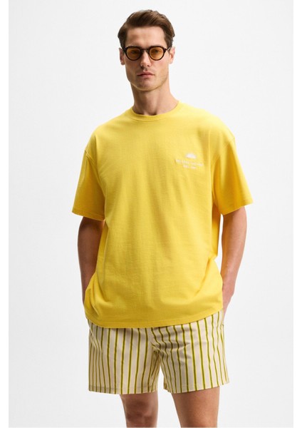 Khary Erkek Nakış Detaylı %100 Organik Pamuk Oversize Bisiklet Yaka Sarı T-Shirt
