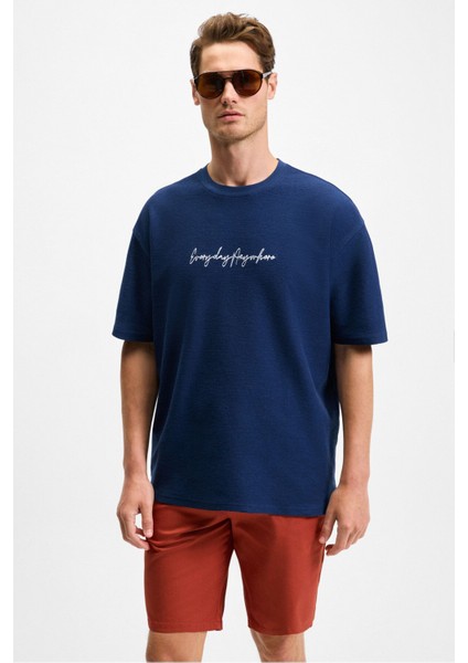 OURFLOW Erkek Nakış Detaylı %100 Organik Pamuk Bisiklet Yaka Kısa Kollu Oversize Lacivert T-Shirt