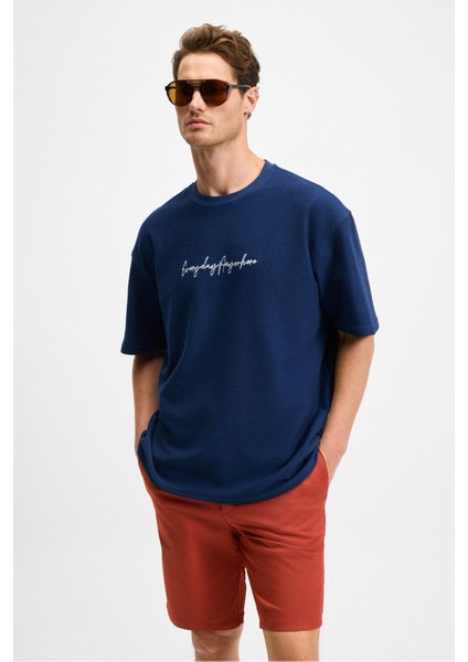 OURFLOW Erkek Nakış Detaylı %100 Organik Pamuk Bisiklet Yaka Kısa Kollu Oversize Lacivert T-Shirt modelleri